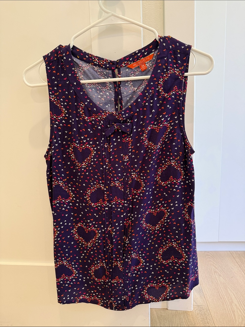 Modcloth Purple Heart-Print Tie-Front Camisole